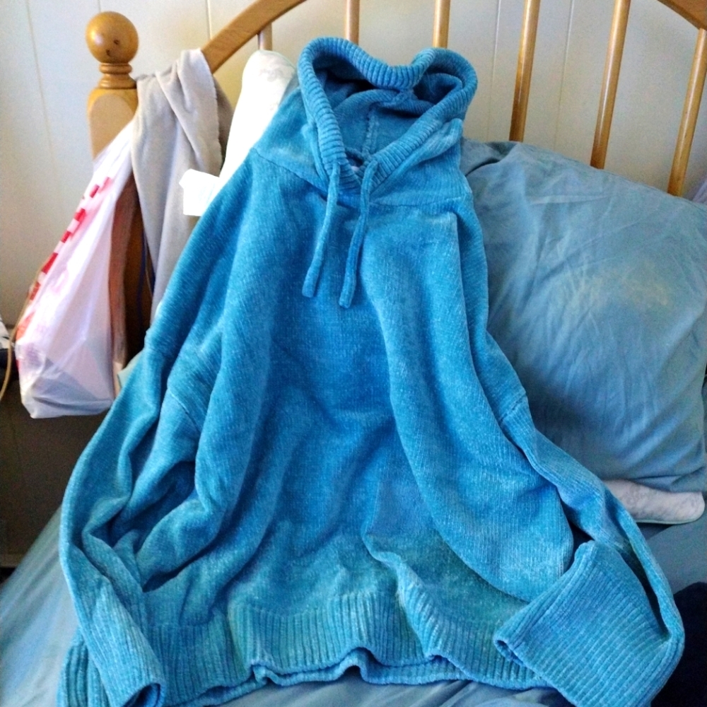 Womans Hooded Pullover Sweater